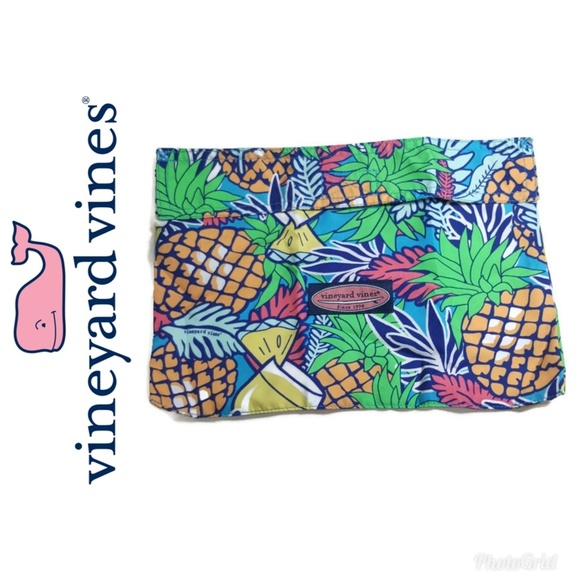 Vineyard Vines Other - Make Offer! Vineyard Vines Painkiller Pouch